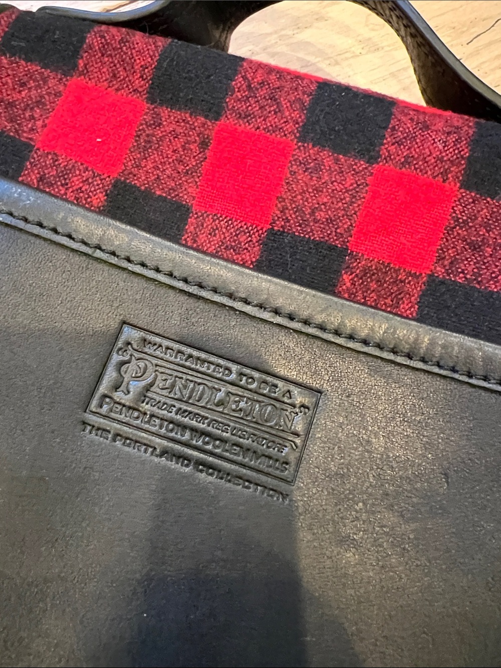 Pendleton Black Leather Crossbody Bag with Red Buffalo Plaid Accent - Picture 3 of 8